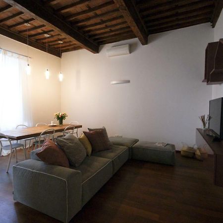 Tabacchi Luxury Apartment In Lucca Historical Center Near Toll Parking Kültér fotó