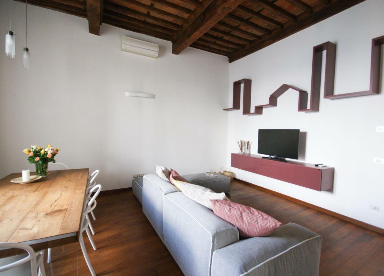 Tabacchi Luxury Apartment In Lucca Historical Center Near Toll Parking Kültér fotó